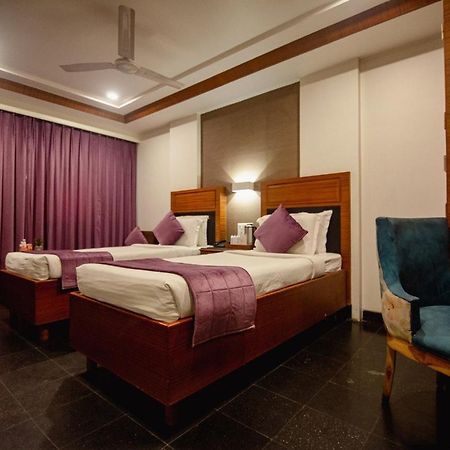 Hotel Punjab Palace Rāipur Zewnętrze zdjęcie