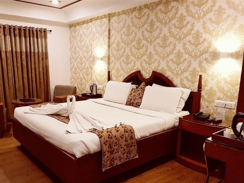 Hotel Punjab Palace Rāipur Zewnętrze zdjęcie