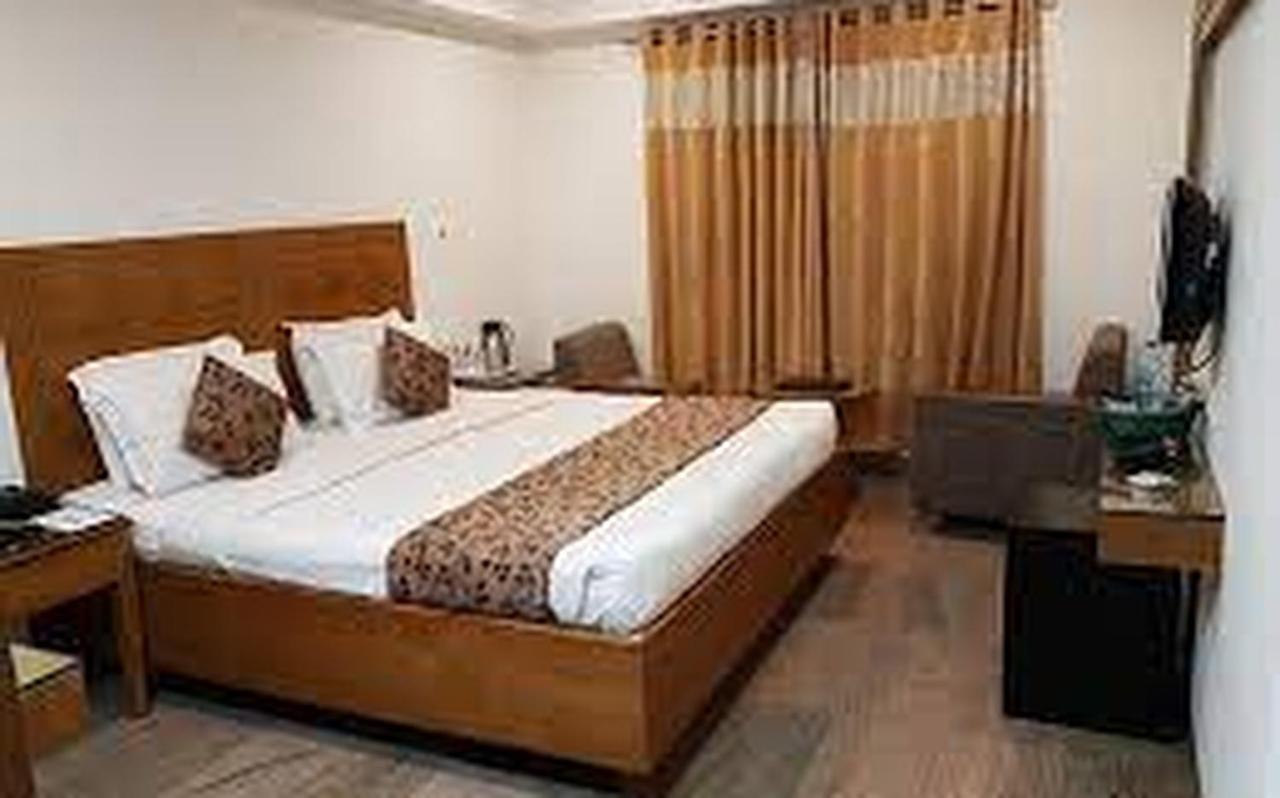 Hotel Punjab Palace Rāipur Zewnętrze zdjęcie