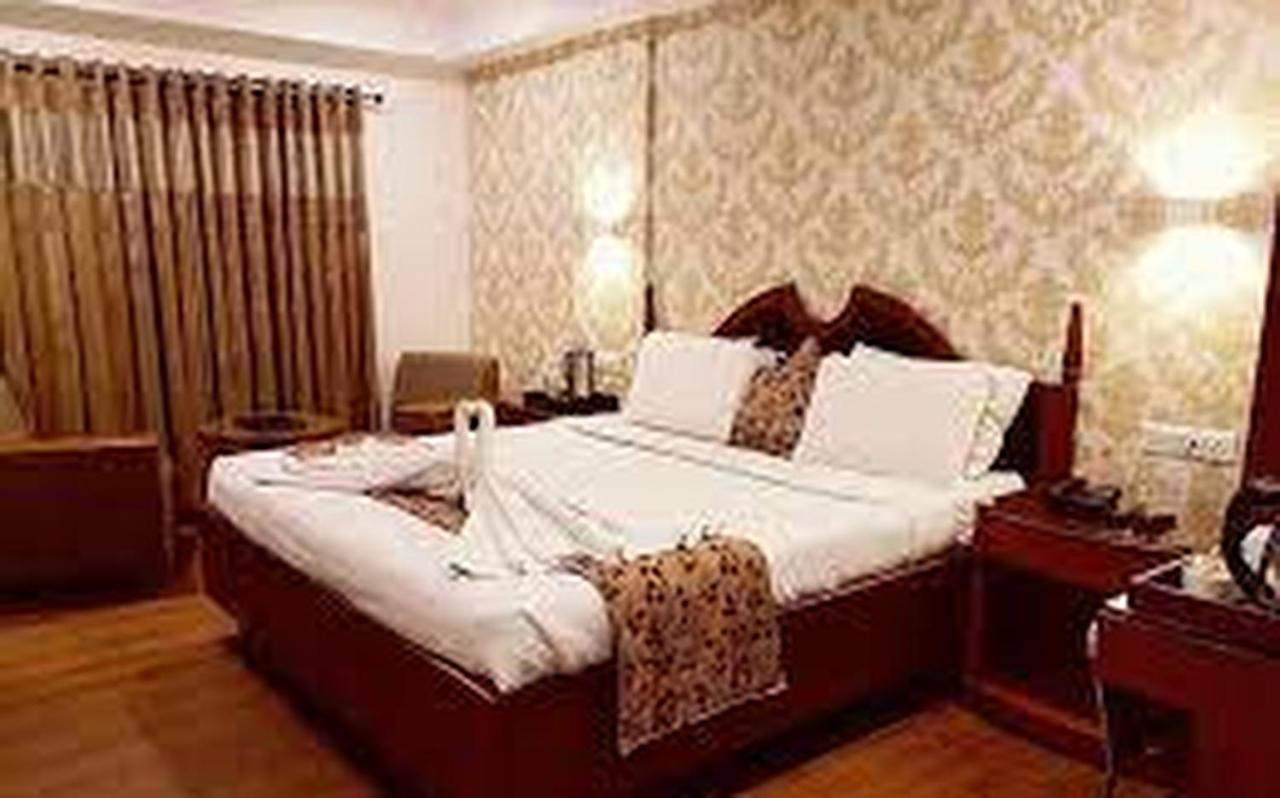 Hotel Punjab Palace Rāipur Zewnętrze zdjęcie