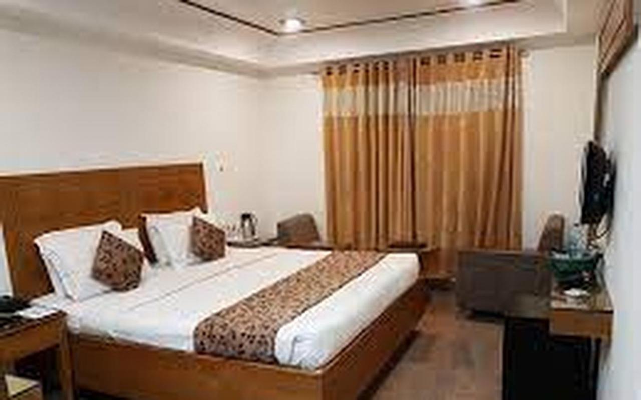 Hotel Punjab Palace Rāipur Zewnętrze zdjęcie