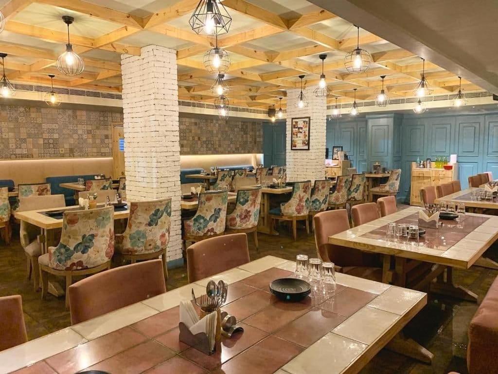 Hotel Punjab Palace Rāipur Zewnętrze zdjęcie