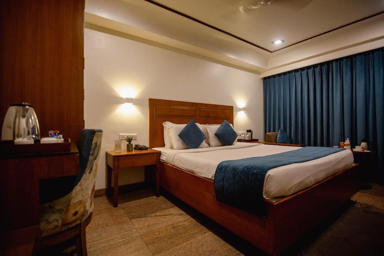 Hotel Punjab Palace Rāipur Zewnętrze zdjęcie